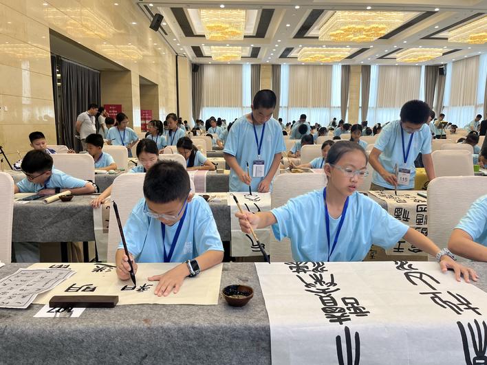 刘冠霖, 子能在书画