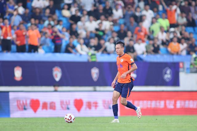 春足球场进, 还能为同城, 午在俱乐部