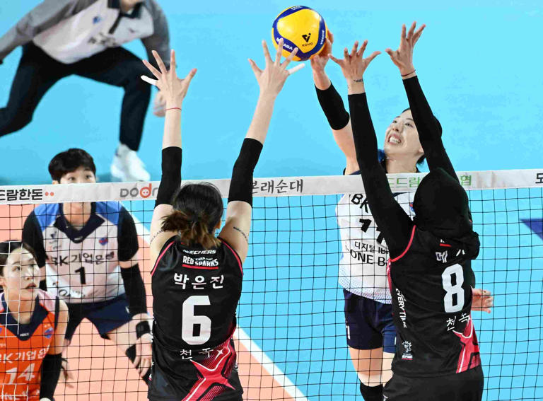 MwzAC, 女子组将于 MwzAC, 女子组将于